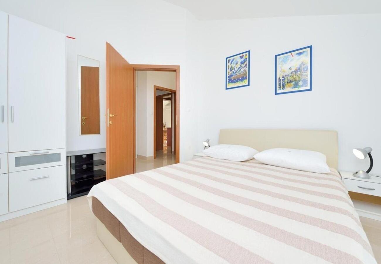 Apartments Ljuba Voluja Exterior photo